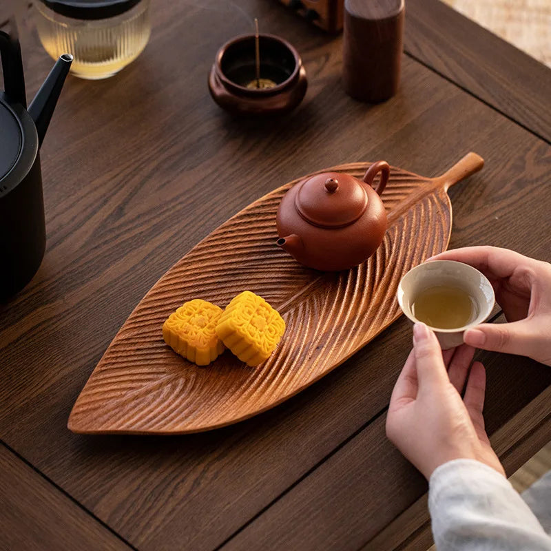 Walnut Leaf Plate